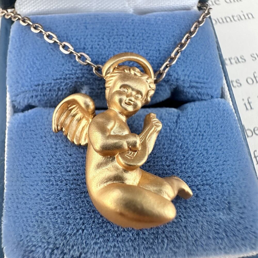 Cherub Pendant Necklace Matte Gold Tone Chain Angel Lute Sarah Coventry Cov 18”